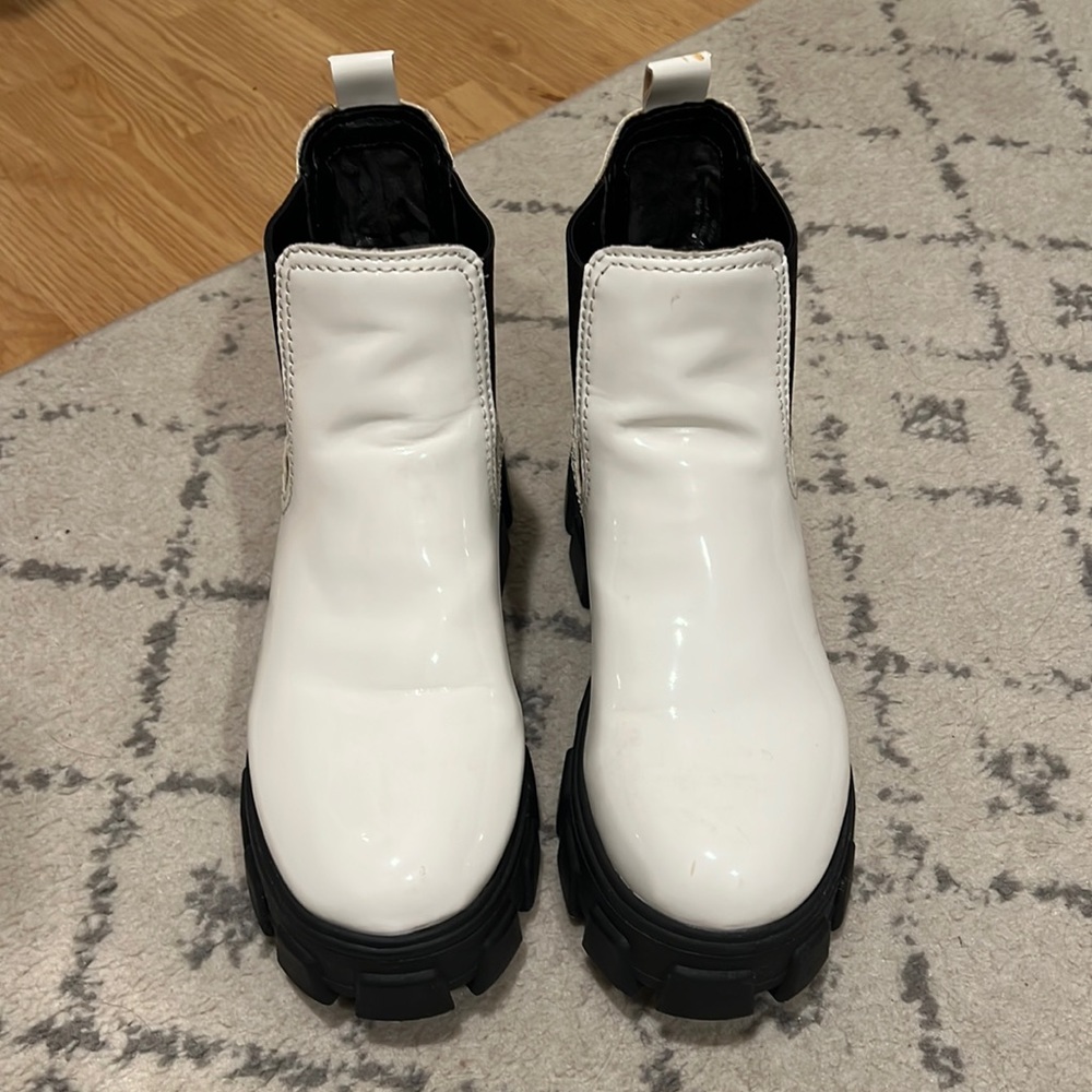 CIRCUS BY SAM EDELMAN ANKLE BOOTIES